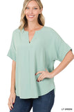 WOVEN SPAN SPLIT NECK SHORT SLEEVE TOP