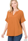 WOVEN SPAN SPLIT NECK SHORT SLEEVE TOP