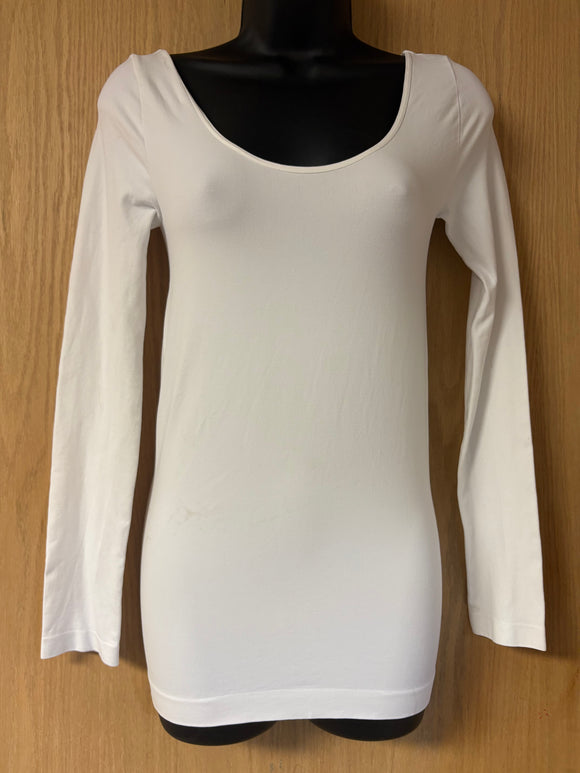 Dinkle Donk white decade top needs washing one size $20