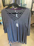 Triple lattice 3/4 sleeve top