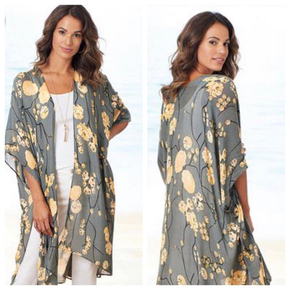 Grey Gardens Topper one size $79